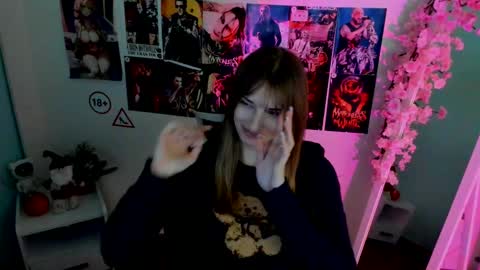 Snapshot of karla_flower chatting on December 18, 1:39 pm Karla online show from December 18, 1:39 pm