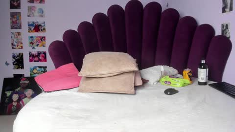 karen online show from February 2, 5:21 am