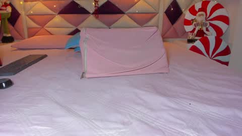 karolina  online show from December 28, 9:31 am