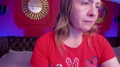 Snapshot of karlaa_evanss chatting on November 18, 3:23 am carla online show from November 18, 3:23 am