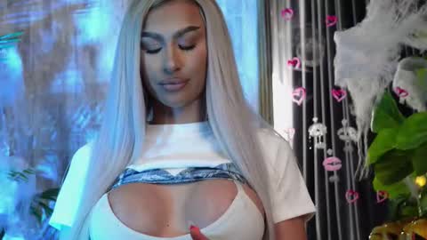 KarlaBart online show from October 27, 8:13 pm