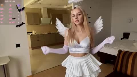 Olivia online show from October 24, 7:16 am