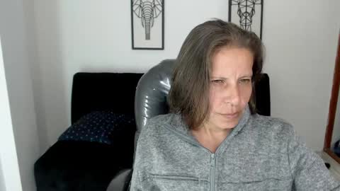 KARLYE online show from December 28, 5:23 am