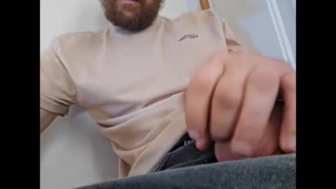 Snapshot of karnyx3 chatting on December 9, 9:37 pm Karlos Montoya online show from December 9, 9:37 pm