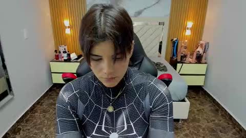 Karol and Luna online show from October 31, 7:48 pm