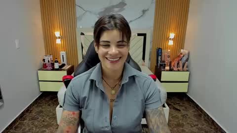 Karol and Luna online show from November 1, 7:27 pm