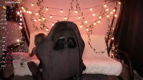 KarolinaHayes online show from December 14, 10:09 am