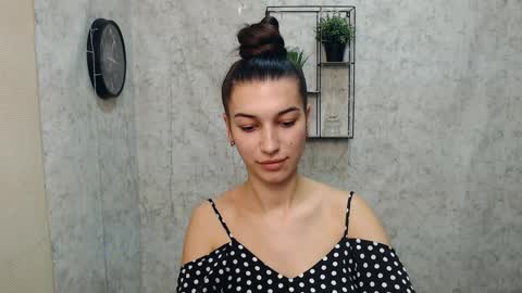 Karolina online show from January 14, 1:28 pm