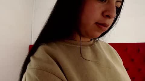 Isa online show from February 14, 8:59 pm