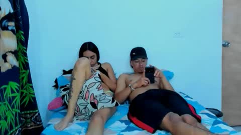 karoll_y_erik online show from November 21, 2:10 am