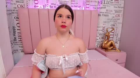 Snapshot of karoly_ocampo chatting on January 17, 2:18 am karoly online show from January 17, 2:18 am