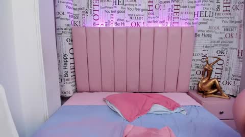 Snapshot of karoly_ocampo chatting on January 19, 2:25 am karoly online show from January 19, 2:25 am