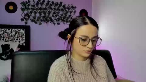 kassandra james online show from December 2, 12:09 am