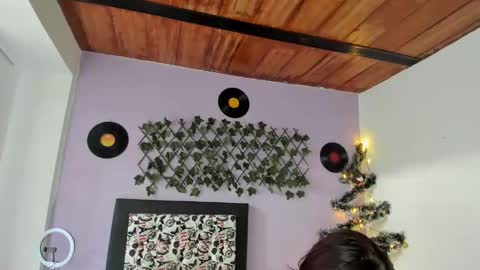 kassandra james online show from December 29, 9:30 pm