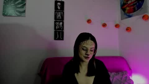 kassandra james online show from October 24, 12:01 pm