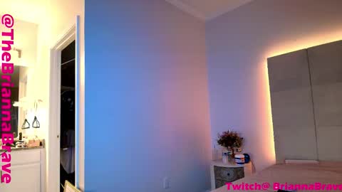 BriannaBrave online show from November 9, 12:09 am