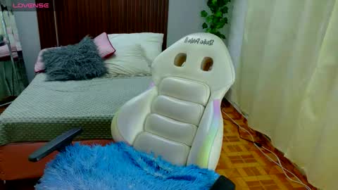 kate online show from November 18, 6:56 pm