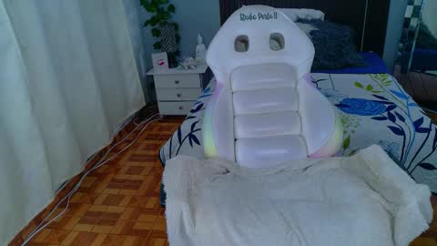 kate online show from December 1, 1:43 am