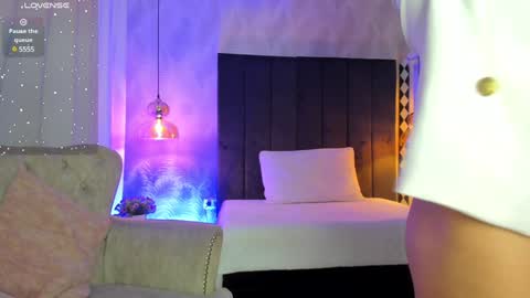 Kat online show from January 11, 11:56 am