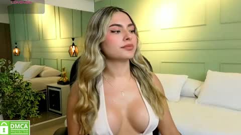 Kat online show from September 25, 11:47 am