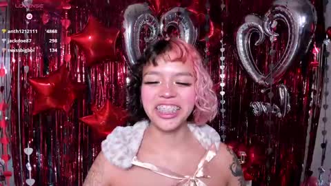 Snapshot of katalina_garcia chatting on February 19, 3:06 am Kata Garcia online show from February 19, 3:06 am