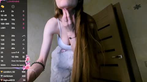 Snapshot of kate_swon chatting on January 26, 12:16 am Kate online show from January 26, 12:16 am