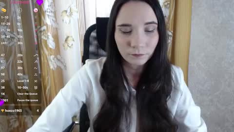 Snapshot of katecrash chatting on March 10, 10:37 am YourKate online show from March 10, 10:37 am