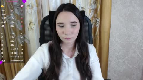 Snapshot of katecrash chatting on March 10, 1:43 pm YourKate online show from March 10, 1:43 pm