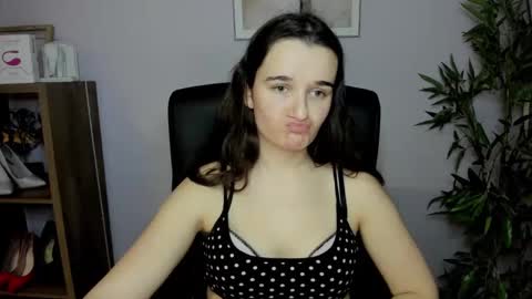 Snapshot of katedesire chatting on January 19, 7:47 pm Kate online show from January 19, 7:47 pm