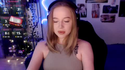 Lisa online show from December 18, 12:10 am