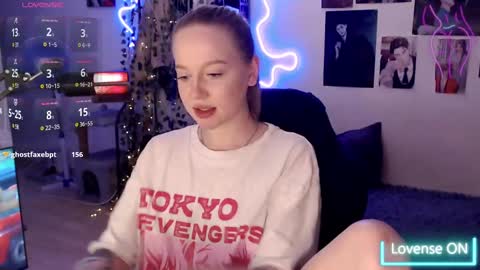 Lisa online show from March 6, 4:38 pm