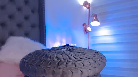 Snapshot of kathalove_1 chatting on February 14, 6:02 am Klove online show from February 14, 6:02 am