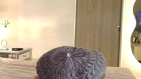 Snapshot of kathalove_1 chatting on September 24, 5:44 am Klove online show from September 24, 5:44 am