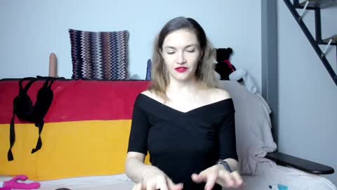 Katherine online show from December 12, 3:37 pm