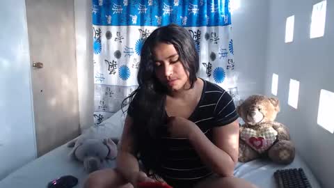  K A T H I E  online show from February 13, 12:00 pm