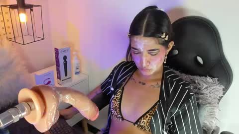 Snapshot of kathy_naughty1 chatting on February 21, 6:04 pm Khaty online show from February 21, 6:04 pm