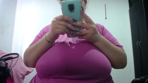 kathybigboobsbbw_ online show from December 20, 7:50 pm