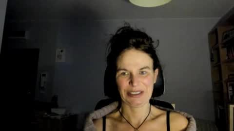 Snapshot of kathysky40 chatting on November 16, 9:53 pm KATHY online show from November 16, 9:53 pm