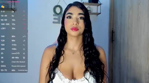 Katie online show from October 15, 4:07 pm