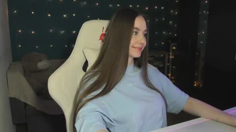 Snapshot of katie_taylorr chatting on December 3, 2:36 am Katie online show from December 3, 2:36 am