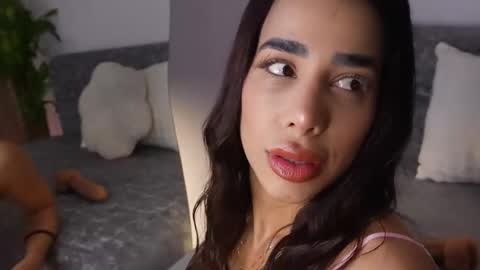 Snapshot of katiecruz_ chatting on September 11, 11:10 am Katie online show from September 11, 11:10 am