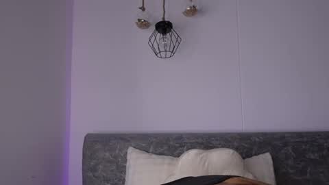 Snapshot of katiecruz_ chatting on September 26, 11:03 am Katie online show from September 26, 11:03 am