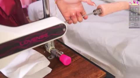 K A T L Y N  online show from October 14, 5:03 pm