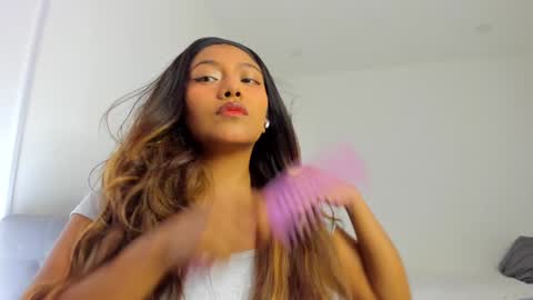 Follow me on instagram and twitter as correaktnees online show from December 25, 8:29 am