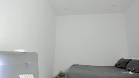 Follow me on instagram and twitter as correaktnees online show from January 8, 10:04 am