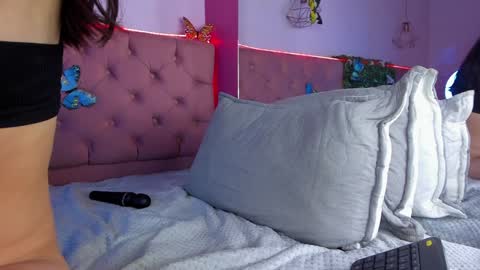 Snapshot of katniss_lovee_ chatting on December 20, 10:32 pm .... Katniss .... online show from December 20, 10:32 pm