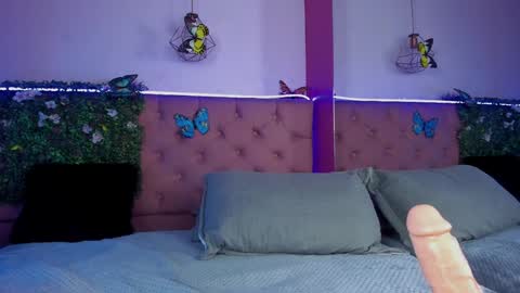 Snapshot of katniss_lovee_ chatting on January 6, 7:45 pm .... Katniss .... online show from January 6, 7:45 pm