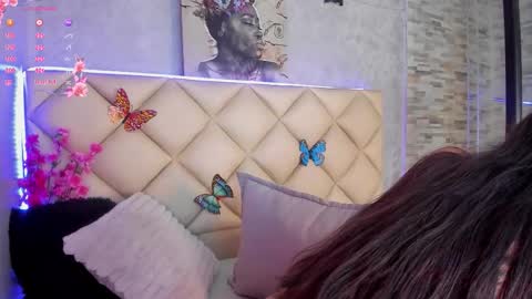 Snapshot of katniss_lovee_ chatting on October 3, 8:22 am .... Katniss .... online show from October 3, 8:22 am