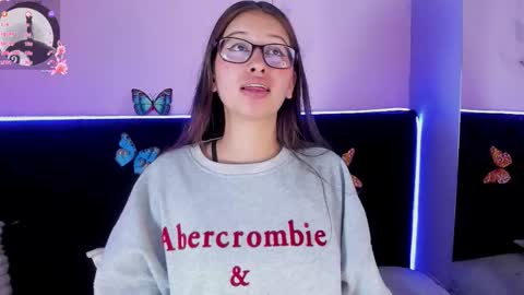 Snapshot of katniss_lovee_ chatting on October 21, 4:13 am .... Katniss .... online show from October 21, 4:13 am