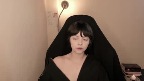 katsuro online show from December 3, 6:49 pm